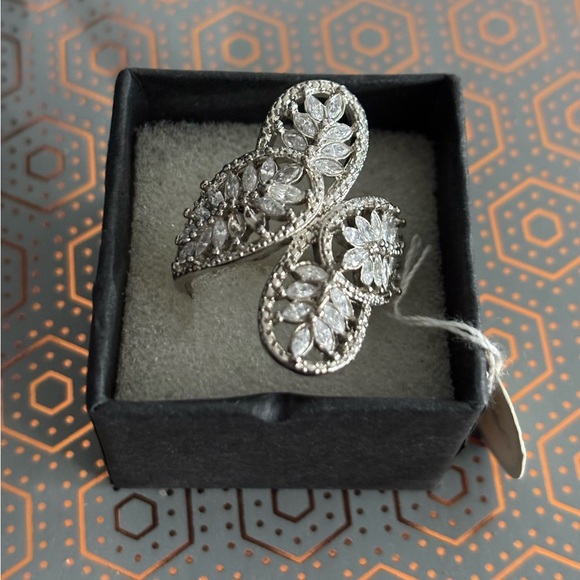 Vintage Silver and white rhinestone ring #glamour - Picture 5 of 6